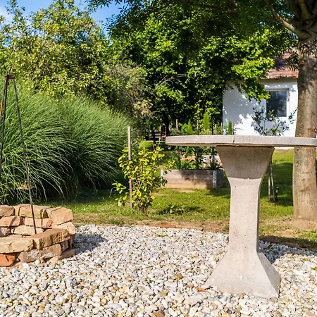 Margit Haz * Немесбюк