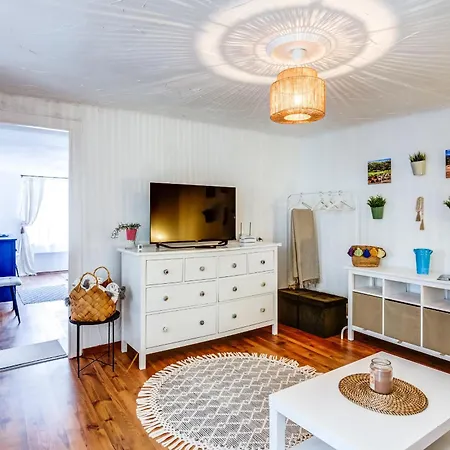 Margit Haz Немесбюк